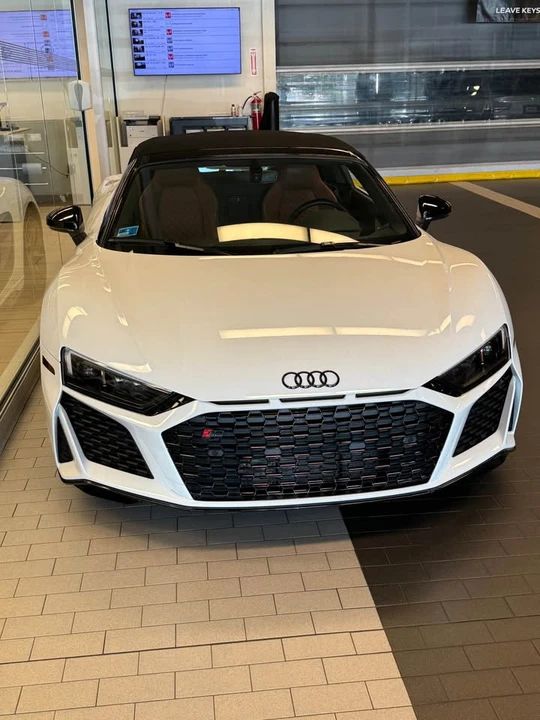 2023 Audi 4S R8 - Image 3 of 4