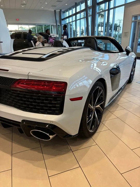 2023 Audi 4S R8 - Image 7 of 9