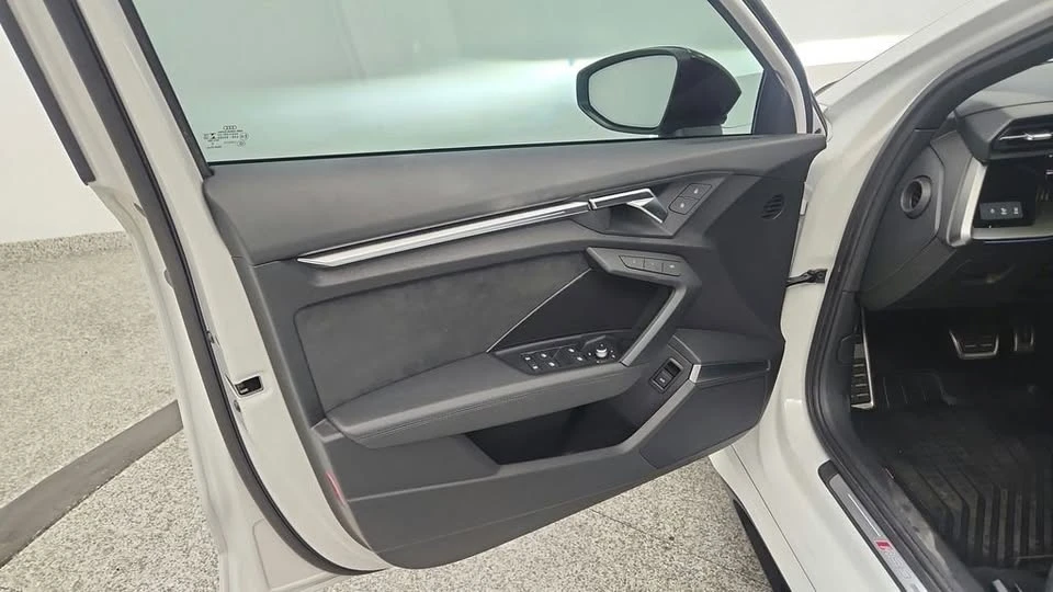 2023 Audi 8Y RS3 - Image 11 of 20