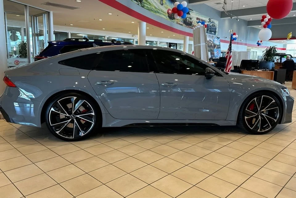 2023 Audi C8 RS7 - Image 2 of 11