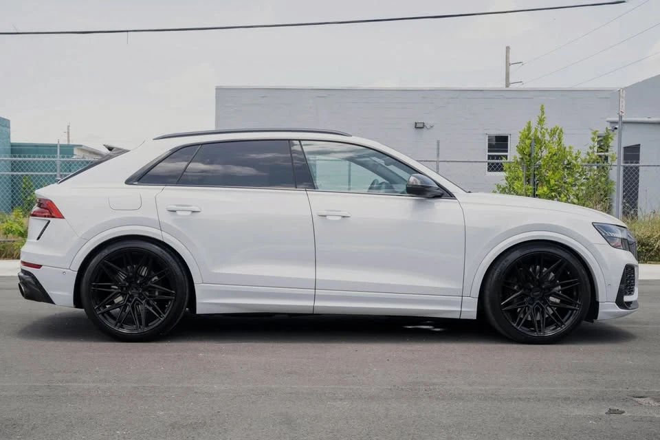 2023 Audi RS Q8 - Image 2 of 9