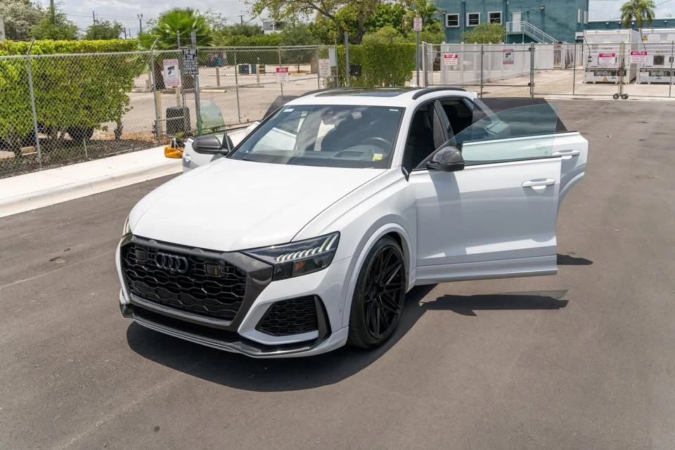 2023 Audi RS Q8 - Image 4 of 9