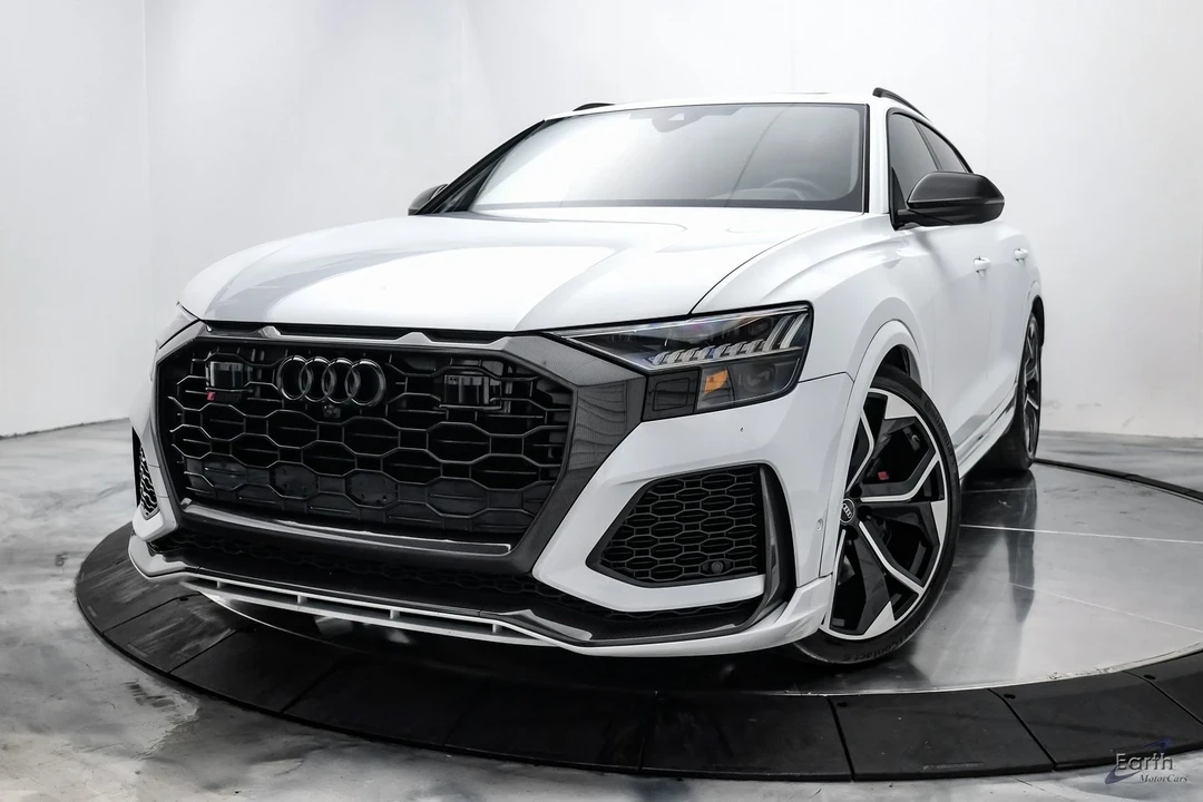 2023 Audi RS Q8 - Image 3 of 12