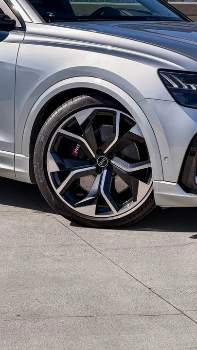 2023 Audi RS Q8 - Image 2 of 20