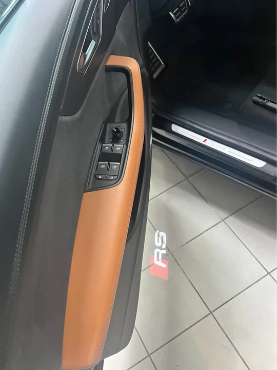 2023 Audi RS Q8 - Image 3 of 10