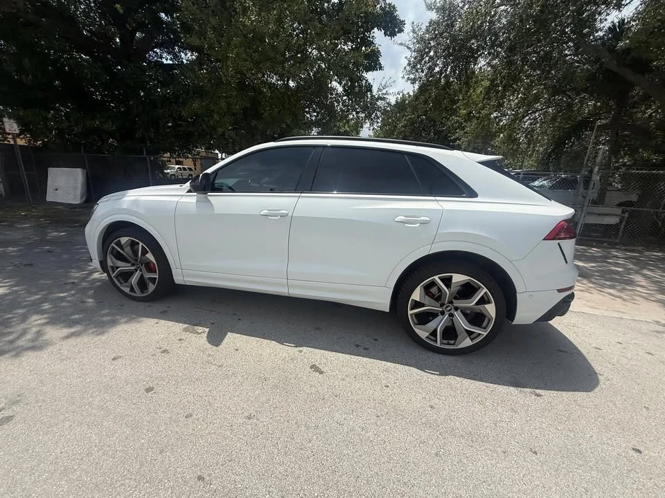 2023 Audi RS Q8 - Image 5 of 10