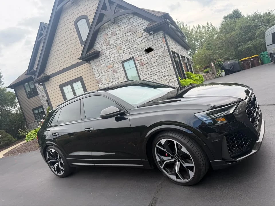 2023 Audi RS Q8 - Image 2 of 9