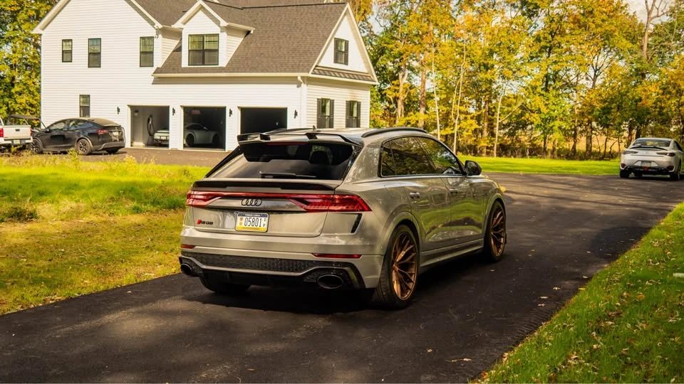 2023 Audi RS Q8 - Image 2 of 15