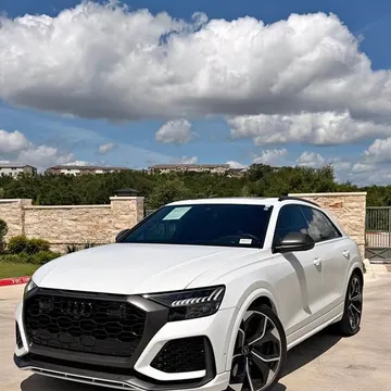2023 Audi RS Q8