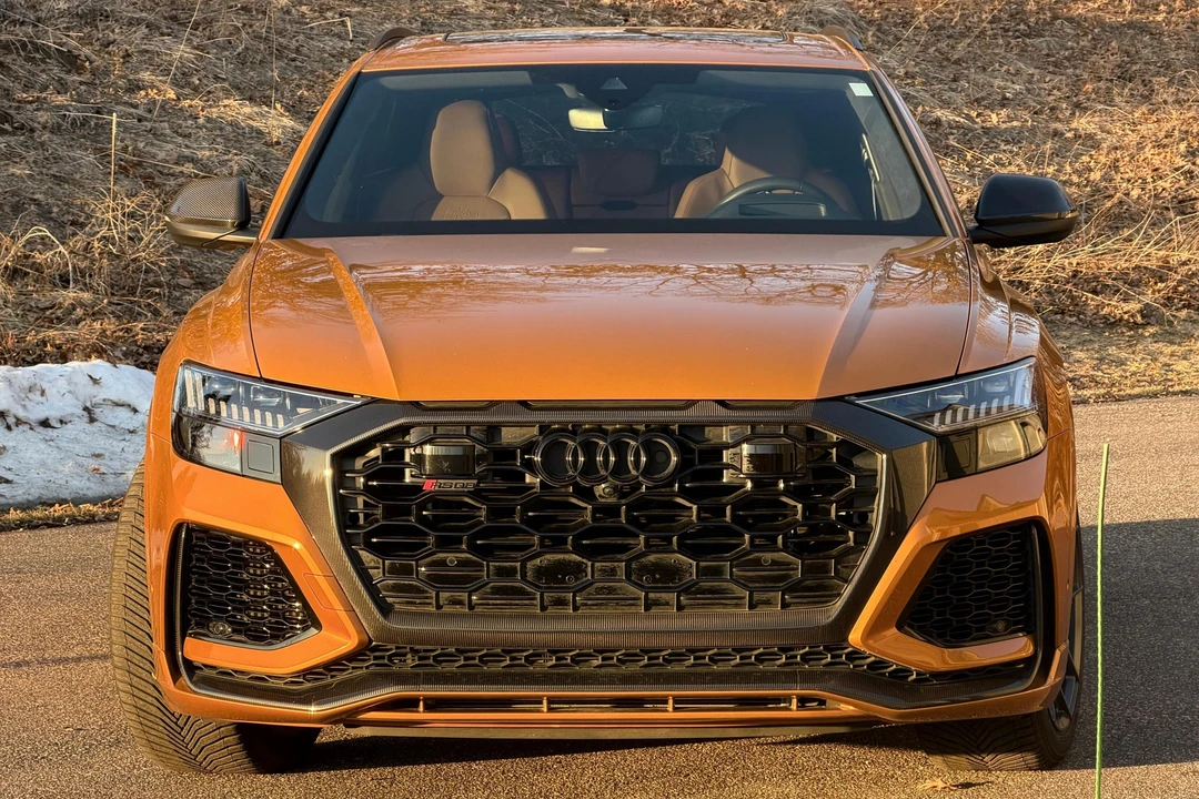 2023 Audi RS Q8 - Image 2 of 31