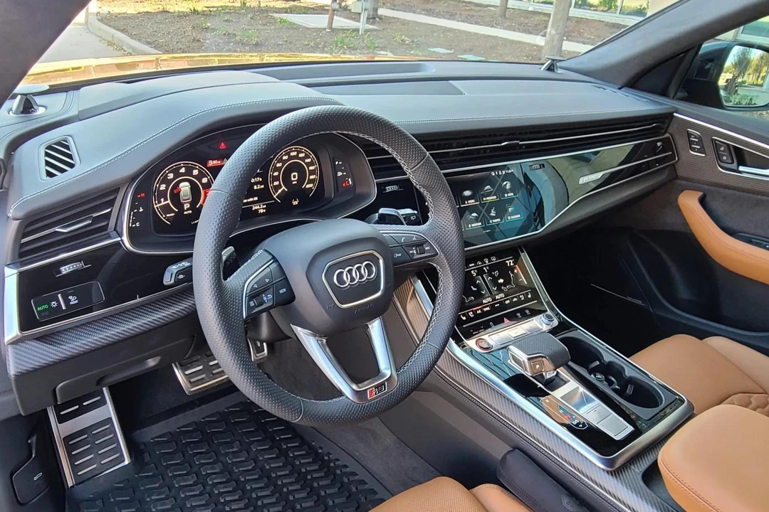 2023 Audi RS Q8 - Image 28 of 31