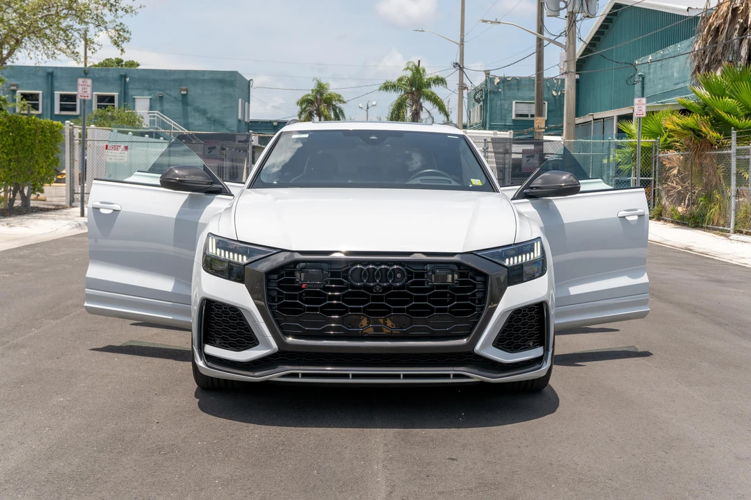 2023 Audi RS Q8 - Image 10 of 31