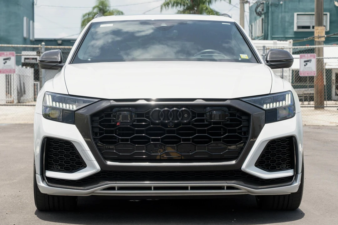 2023 Audi RS Q8 - Image 2 of 31