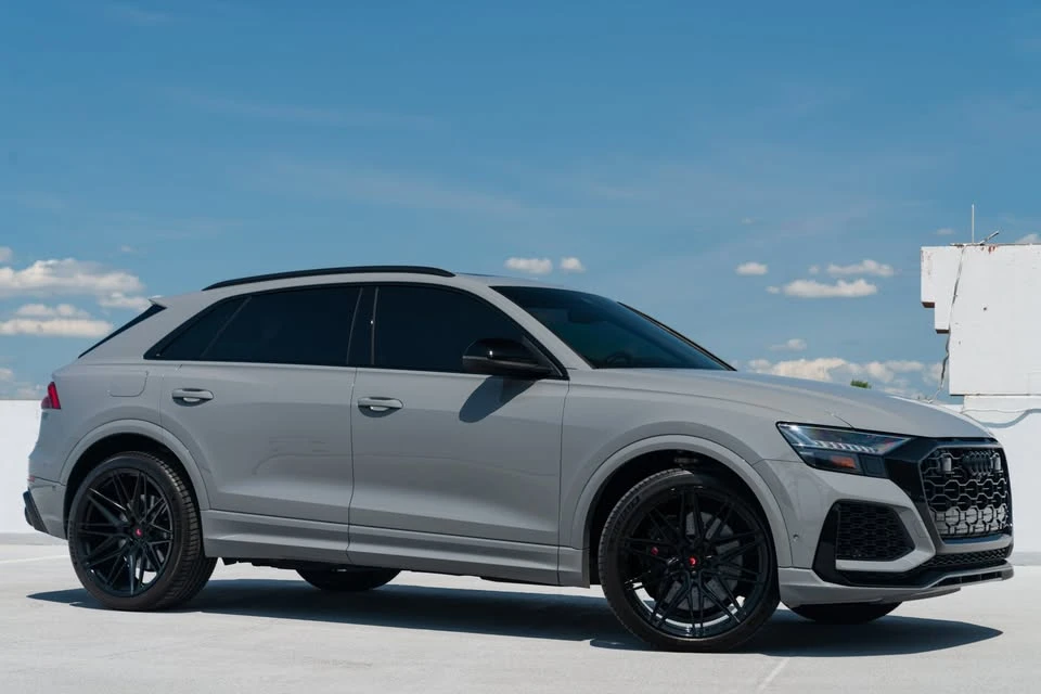 2023 Audi RS Q8 - Image 3 of 7