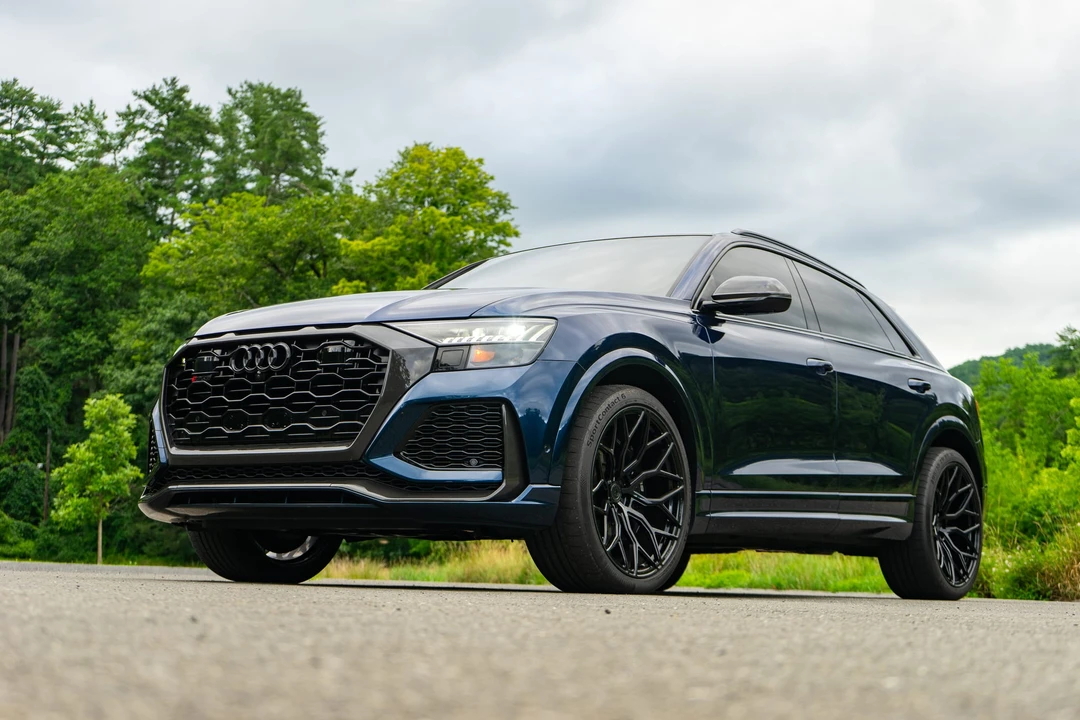 2023 Audi RS Q8 - Image 7 of 31