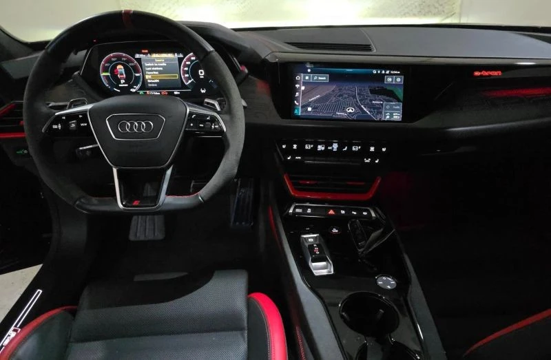 2023 Audi e-tron GT - Image 4 of 5