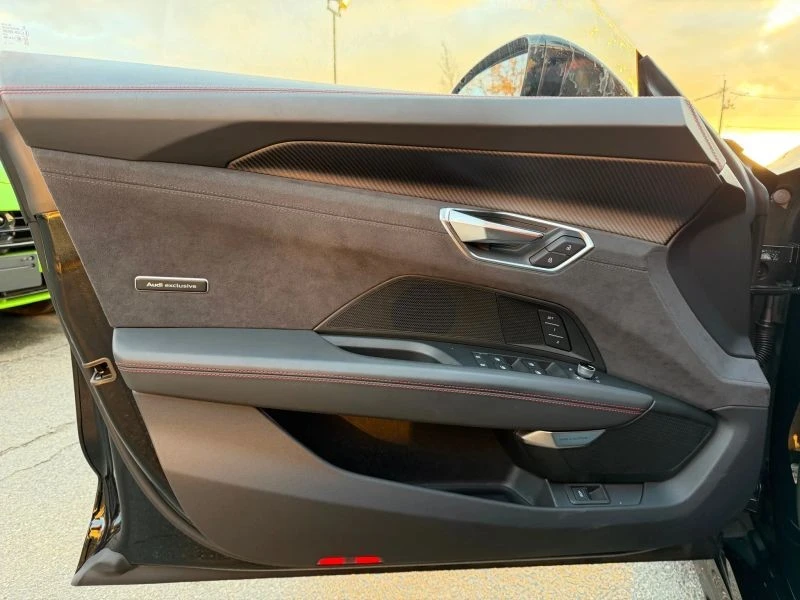 2023 Audi e-tron GT - Image 10 of 12