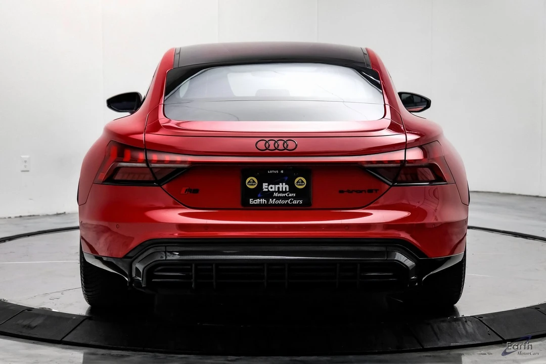 2023 Audi e-tron GT - Image 10 of 12