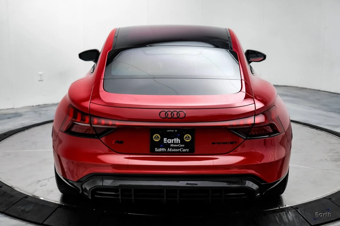 2023 Audi e-tron GT - Image 11 of 12