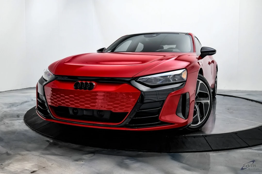 2023 Audi e-tron GT - Image 3 of 12