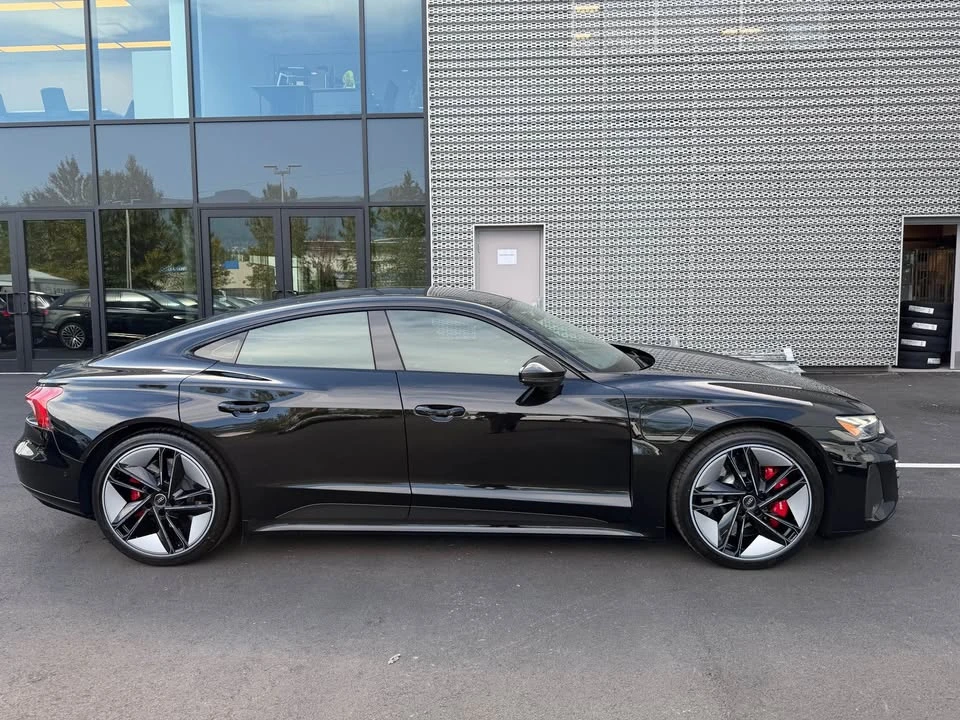 2023 Audi RS e-tron GT - Image 4 of 12