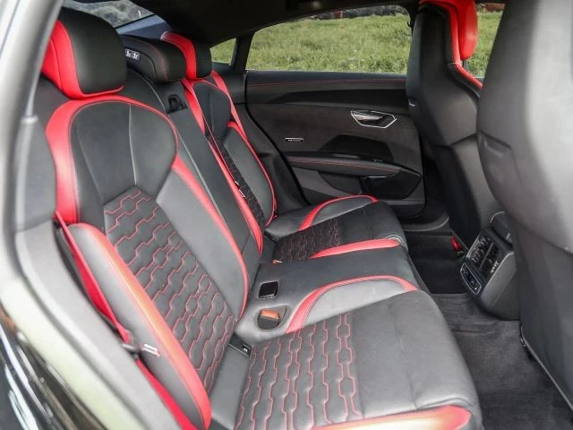 2023 Audi e-tron GT - Image 31 of 31