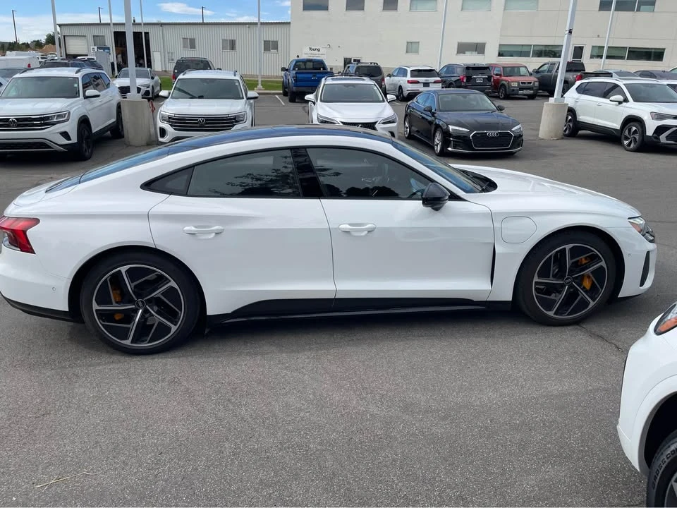 2023 Audi RS e-tron GT - Image 6 of 20