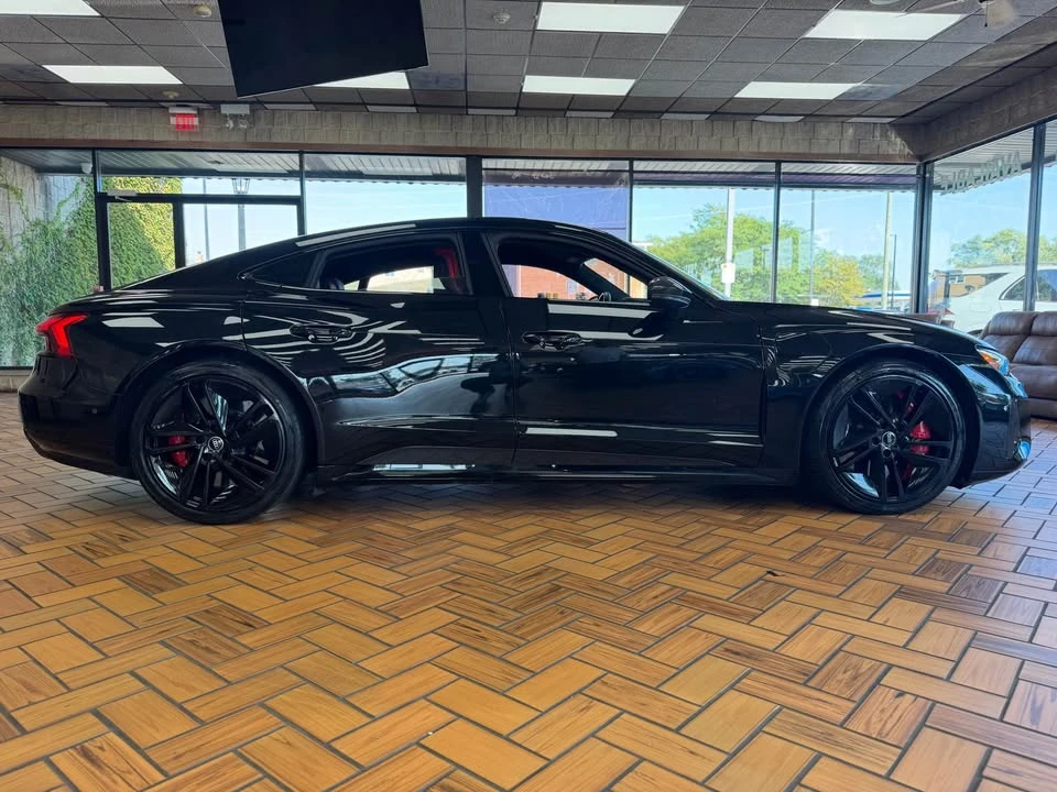 2023 Audi RS e-tron GT - Image 8 of 20
