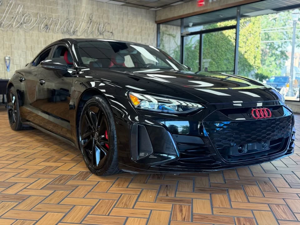 2023 Audi RS e-tron GT - Image 9 of 20