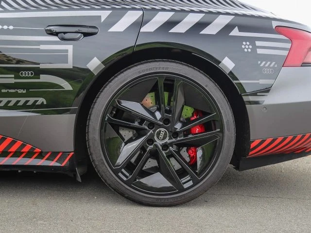 2023 Audi e-tron GT - Image 17 of 21