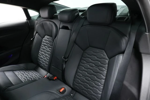 2023 Audi e-tron GT - Image 4 of 12