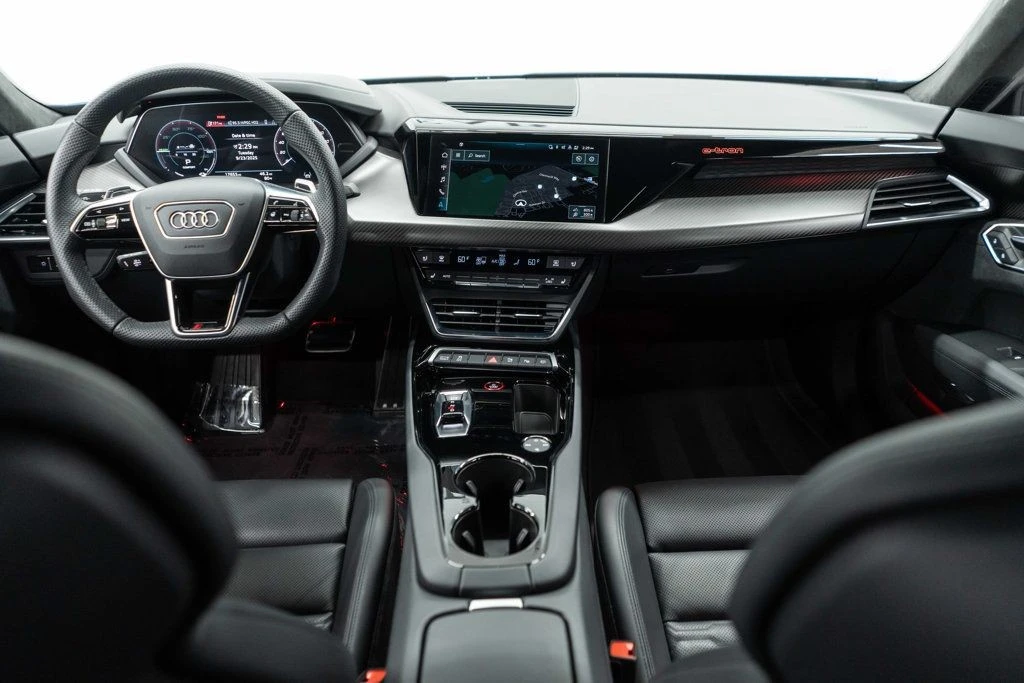 2023 Audi e-tron GT - Image 11 of 12