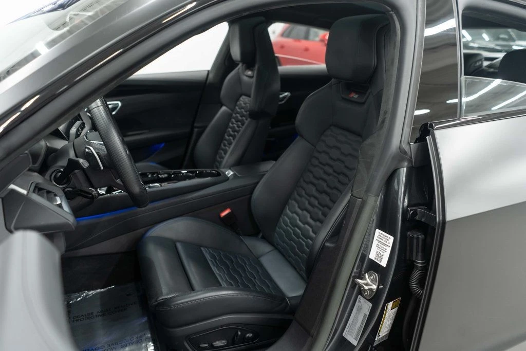 2023 Audi e-tron GT - Image 10 of 12