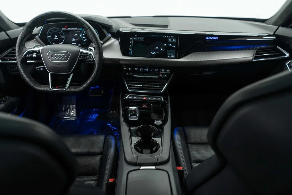 2023 Audi e-tron GT - Image 11 of 12