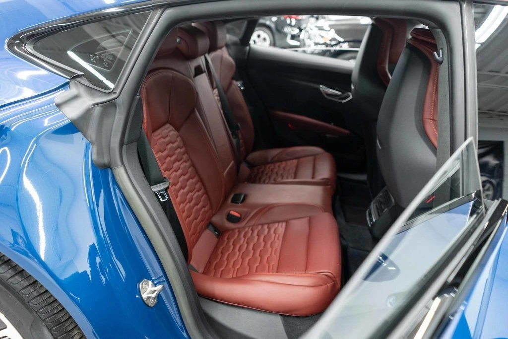 2023 Audi e-tron GT - Image 11 of 12