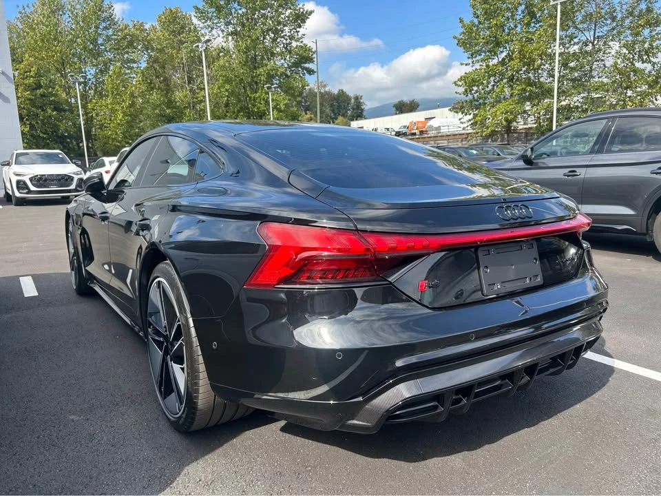 2023 Audi RS e-tron GT - Image 4 of 10
