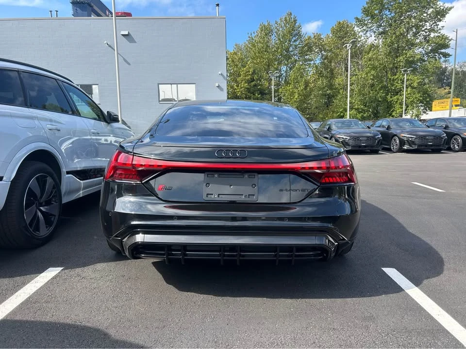 2023 Audi RS e-tron GT - Image 6 of 10
