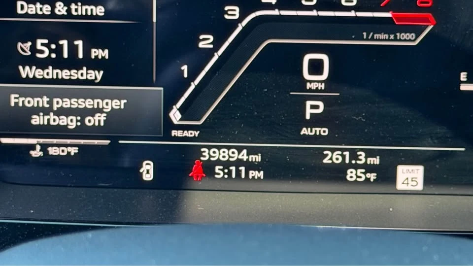 2023 Audi 8Y RS3 - Image 10 of 16