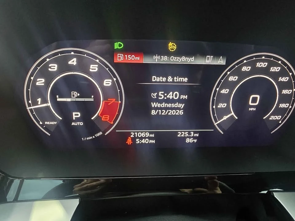 2023 Audi 8Y RS3 - Image 3 of 5