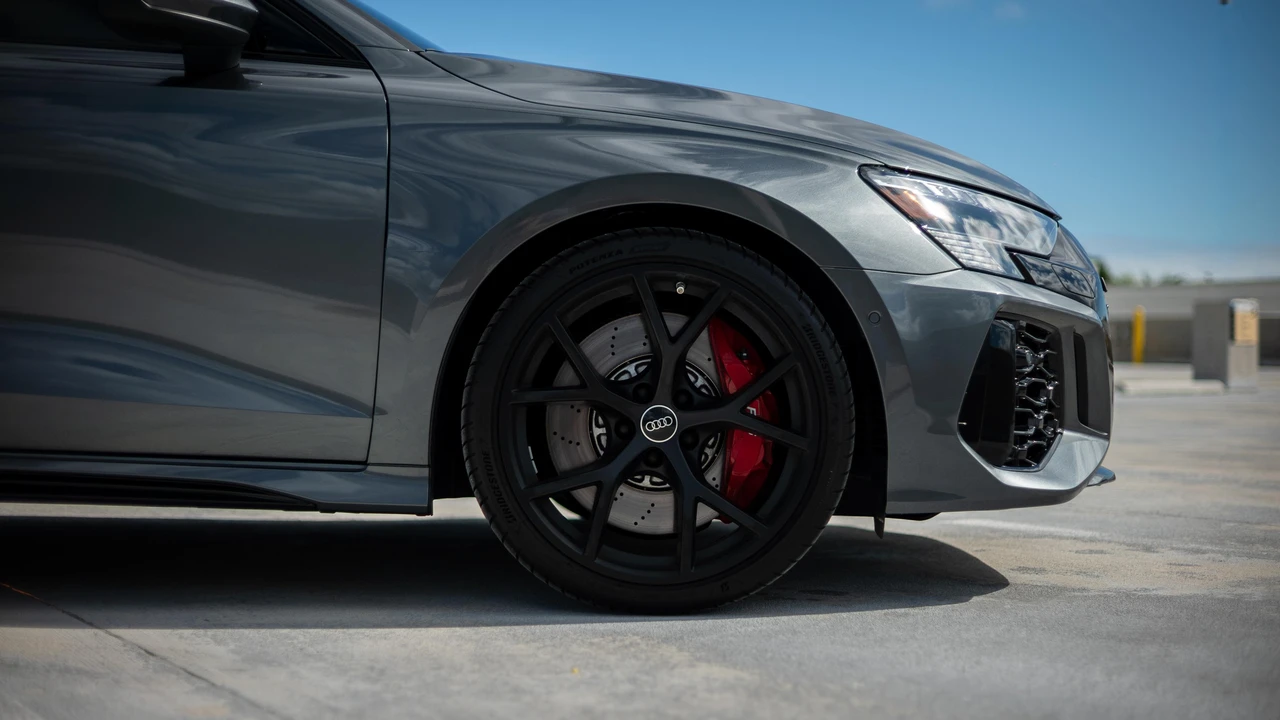 2023 Audi 8Y RS3 - Image 30 of 31