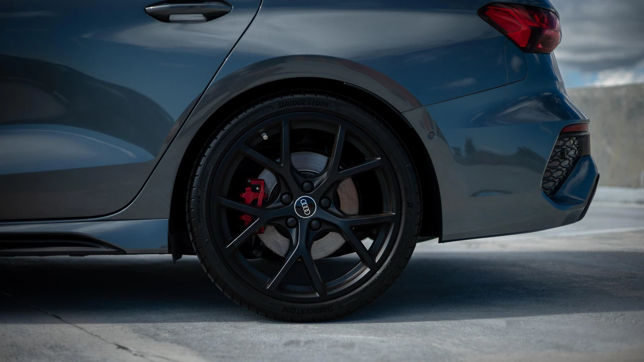 2023 Audi 8Y RS3 - Image 28 of 31