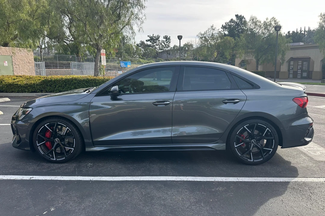 2023 Audi 8Y RS3 - Image 3 of 31