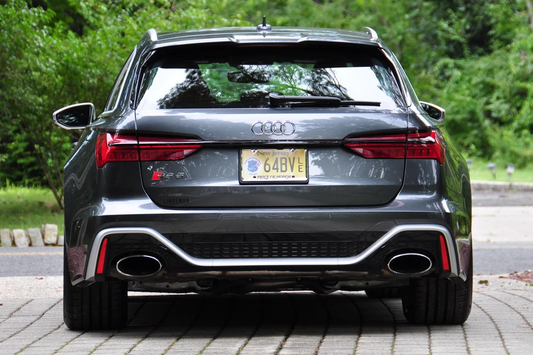 2023 Audi C8 RS6 - Image 5 of 5