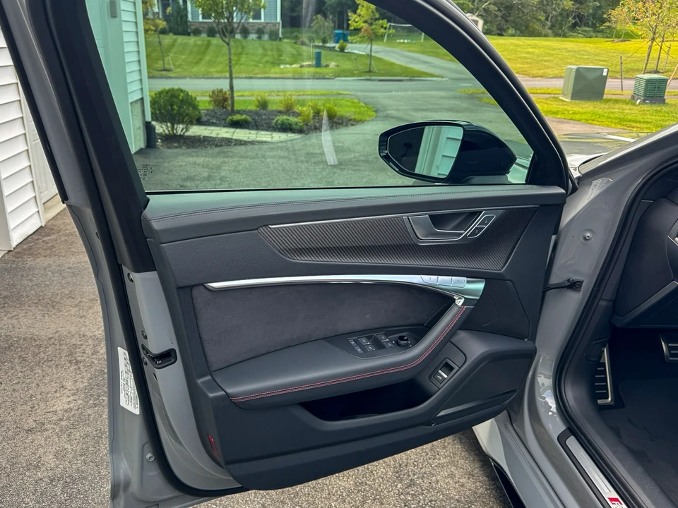 2023 Audi C8 RS6 - Image 29 of 31