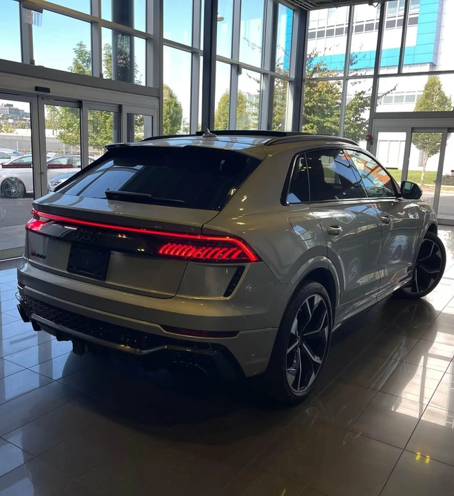 2023 Audi RS Q8 - Image 3 of 15