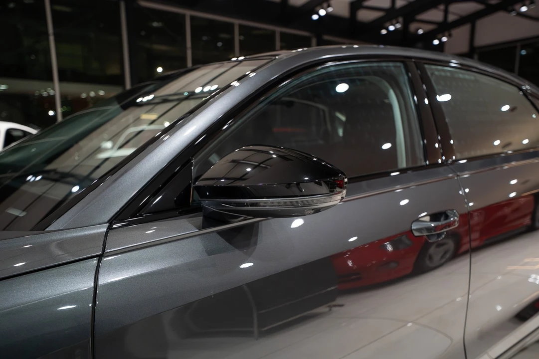 2023 Audi D5 S8 - Image 8 of 21