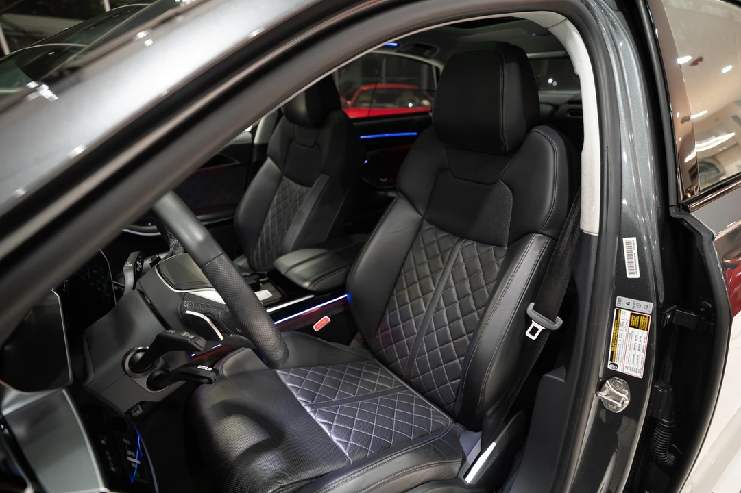 2023 Audi D5 S8 - Image 18 of 21