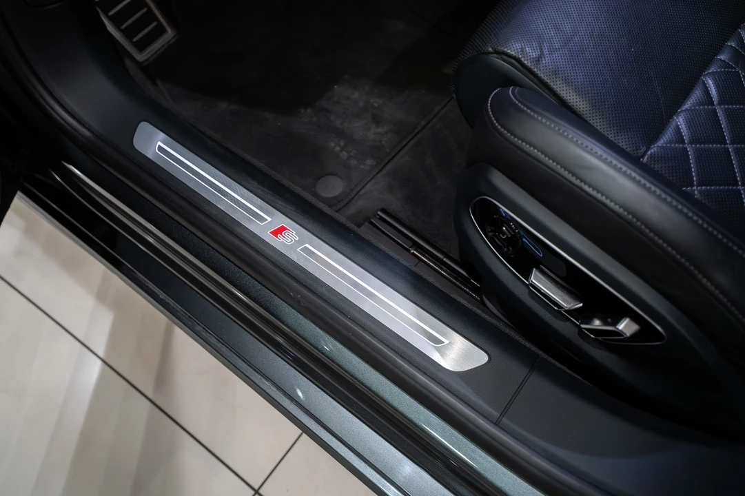 2023 Audi D5 S8 - Image 13 of 21