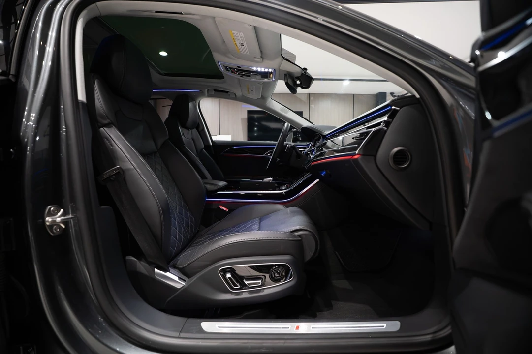 2023 Audi D5 S8 - Image 16 of 21