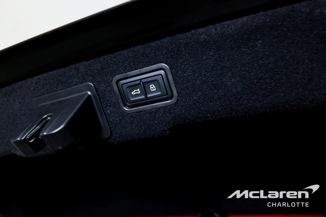 2023 Audi D5 S8 - Image 22 of 31